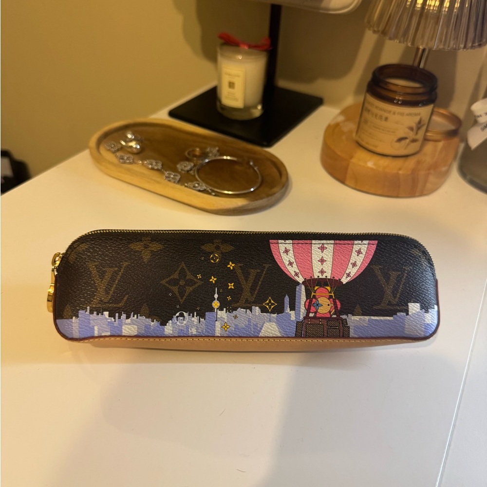 LOUIS VUITTON LIM. ED. SHANGAI PENCIL POUCH BN